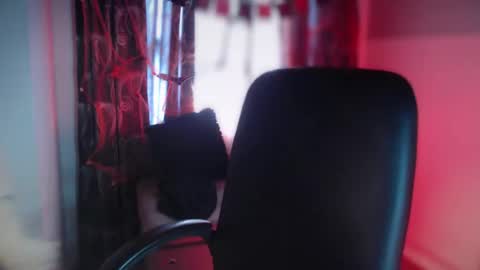 Snapshot of taylor_dolll chatting on October 28, 2025, 3:04 pm Taylor 3 online show from October 28, 2025, 3:04 pm