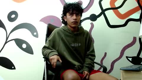 Snapshot of taylor_harvey chatting on December 4, 2024, 4:16 pm taylor online show from December 4, 2024, 4:16 pm