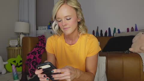 Taylor --  online show from October 12, 2025, 10:03 am