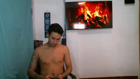 Snapshot of taylor_meghan chatting on February 19, 2026, 8:16 pm Taylor and Meghan online show from February 19, 2026, 8:16 pm