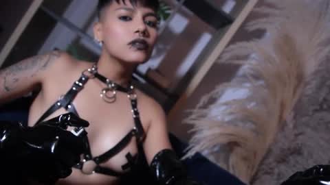 Taylor online show from November 28, 2025, 10:40 am