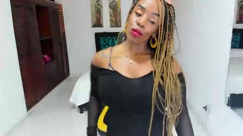 Snapshot of taylorslims chatting on January 27, 2025, 2:35 pm taylorslims online show from January 27, 2025, 2:35 pm