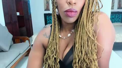 Snapshot of taylorslims chatting on March 6, 2025, 1:03 pm taylorslims online show from March 6, 2025, 1:03 pm