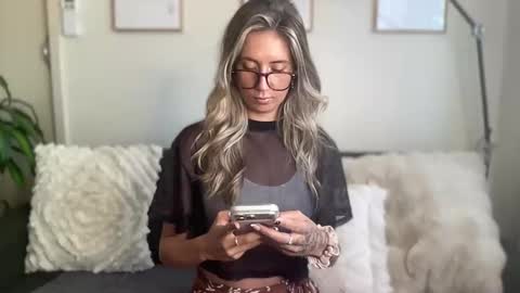 Taylor online show from February 26, 2026, 11:37 pm