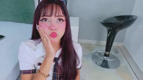 Snapshot of taylorsmitth_ chatting on October 17, 2025, 12:52 pm TAYLOR online show from October 17, 2025, 12:52 pm