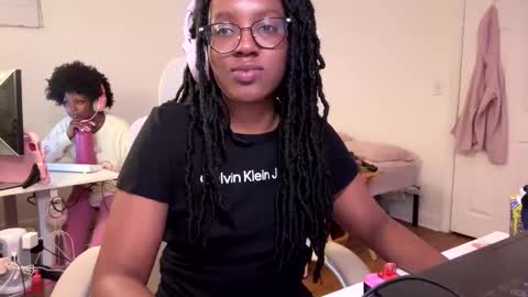 Snapshot of taylorsosweets chatting on May 10, 2026, 12:49 am Taylor online show from May 10, 2026, 12:49 am