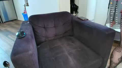 Taylor Tait online show from February 9, 2026, 8:13 pm