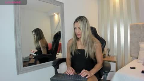 tayra online show from December 19, 2024, 7:07 pm