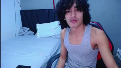 Tayron online show from December 5, 2025, 5:42 pm