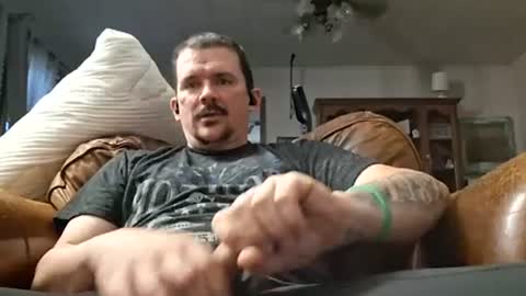 tbaxter95187 online show from June 26, 2026, 1:43 am