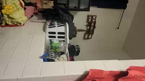 Luis online show from October 15, 2025, 4:34 am