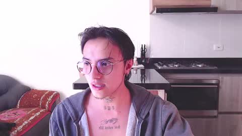 Teo independent model online show from February 26, 2025, 12:47 pm