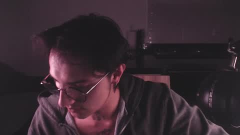 Teo independent model online show from March 11, 2025, 2:54 am