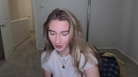 Katy online show from October 5, 2025, 2:32 am