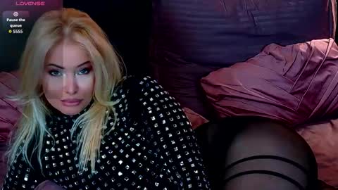 Snapshot of teasingjulianna chatting on January 18, 2026, 3:32 am teasingjulianna online show from January 18, 2026, 3:32 am