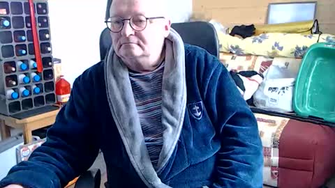 tedy6374 online show from May 1, 2026, 10:31 am