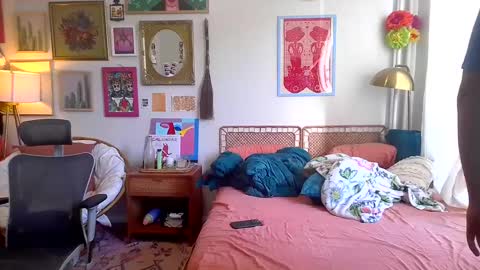 teethirstrap online show from December 22, 2024, 6:15 pm