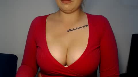 Snapshot of teeyara_ chatting on October 3, 2025, 6:16 pm Teeyara online show from October 3, 2025, 6:16 pm