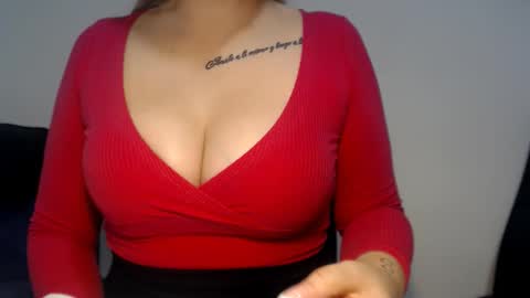 Snapshot of teeyara_ chatting on October 14, 2025, 6:20 pm Teeyara online show from October 14, 2025, 6:20 pm