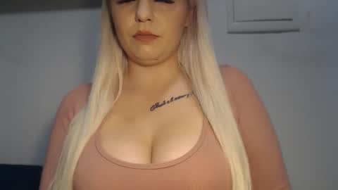 Snapshot of teeyara_ chatting on November 7, 2025, 3:01 pm Teeyara online show from November 7, 2025, 3:01 pm