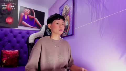 Stefani  online show from September 9, 2025, 12:26 pm