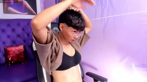 Stefani  online show from September 18, 2025, 11:45 am