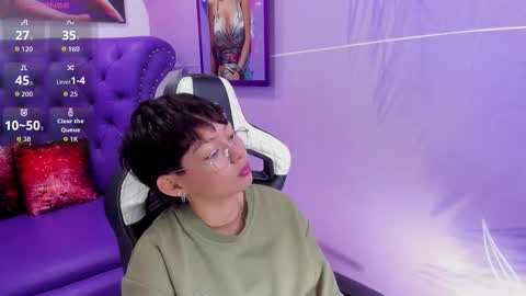 Stefani  online show from October 15, 2025, 12:05 pm