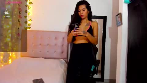 Tefy Cardona online show from December 4, 2025, 3:10 pm