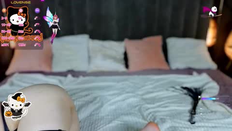 teilahex online show from October 24, 2025, 7:43 pm