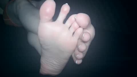 Viv West online show from October 23, 2025, 4:56 am