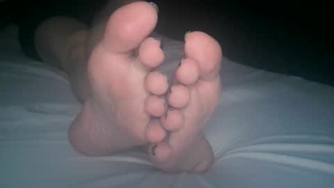 Viv West online show from November 5, 2025, 3:39 am