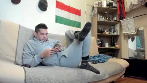 Virg Lszl online show from December 18, 2025, 7:14 am