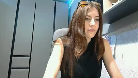 Snapshot of tempiebunting chatting on October 12, 2025, 5:06 am Alice online show from October 12, 2025, 5:06 am