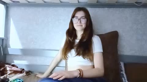 Snapshot of tempiebunting chatting on November 4, 2025, 5:06 am Alice online show from November 4, 2025, 5:06 am