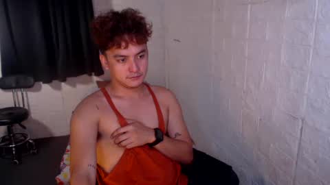 Snapshot of tempting_jon chatting on June 3, 2026, 2:36 am tempting_jon online show from June 3, 2026, 2:36 am