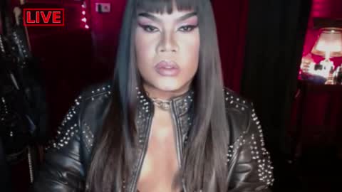 Snapshot of temptress_cocoxxx chatting on January 1, 2025, 6:16 pm Mistress Coco online show from January 1, 2025, 6:16 pm