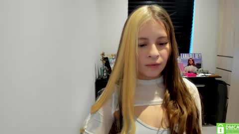 Snapshot of temptressweet chatting on July 15, 2026, 10:48 pm Scar online show from July 15, 2026, 10:48 pm