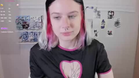 Snapshot of tender__kitty chatting on November 7, 2025, 2:50 pm Sue online show from November 7, 2025, 2:50 pm