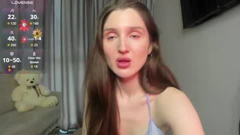 Snapshot of tender_babyyy chatting on June 15, 2026, 11:12 am Amina online show from June 15, 2026, 11:12 am