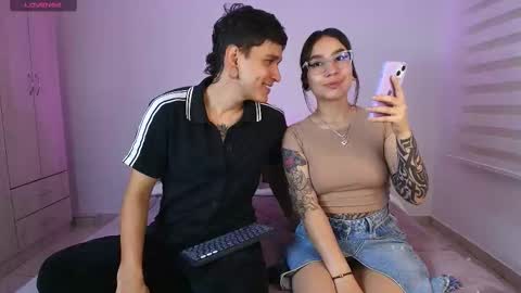 Snapshot of tender_dust chatting on September 14, 2025, 12:21 am tender_dust online show from September 14, 2025, 12:21 am