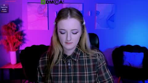 ur Louise online show from April 1, 2026, 8:06 pm