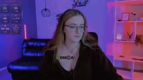 ur Louise online show from April 21, 2026, 7:17 pm