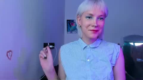 Kira online show from July 9, 2026, 2:48 am