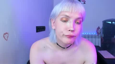 Kira online show from July 18, 2026, 1:43 am
