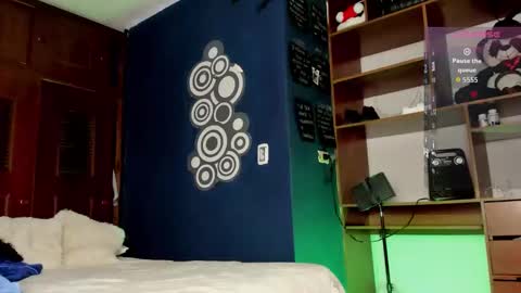 Teo online show from March 9, 2026, 11:42 pm