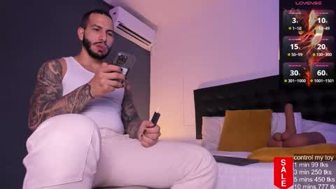 Teo Ferrer online show from November 1, 2025, 8:33 pm