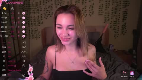 Snapshot of teona_amore chatting on January 28, 2025, 4:41 pm Teya online show from January 28, 2025, 4:41 pm