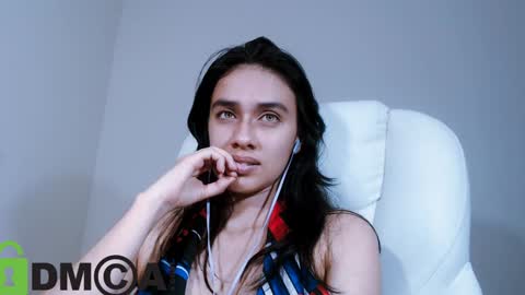 Lisa online show from December 24, 2024, 4:44 am