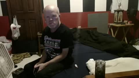 Snapshot of terdy2366 chatting on December 6, 2024, 12:23 am terdy2366 online show from December 6, 2024, 12:23 am