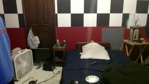 Snapshot of terdy2366 chatting on December 9, 2024, 1:18 am terdy2366 online show from December 9, 2024, 1:18 am